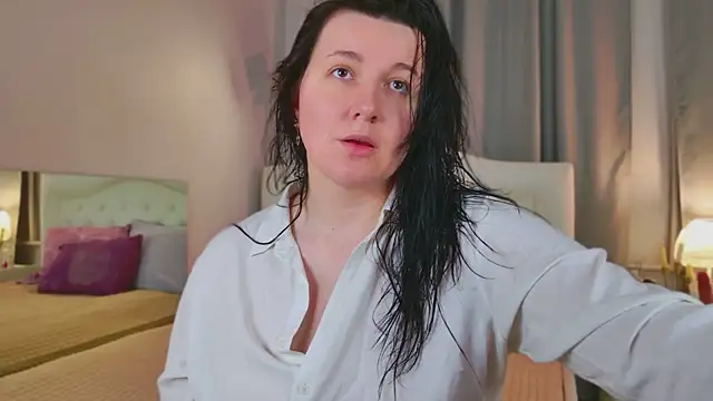 love me  tonight  online show from October 25, 9:54 pm