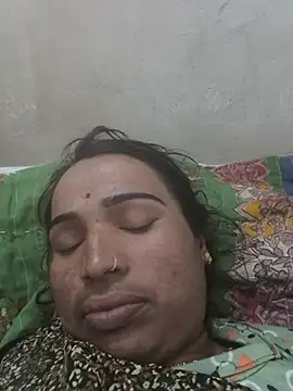 Hot raaani online show from February 18, 2:38 pm