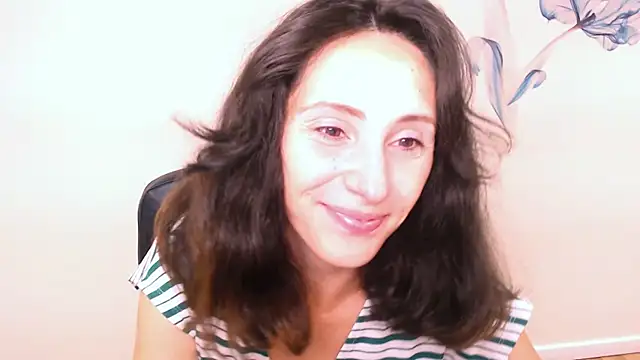 Snapshot of AlissaJersi chatting on September 18, 8:13 am AlissaJersi online show from September 18, 8:13 am