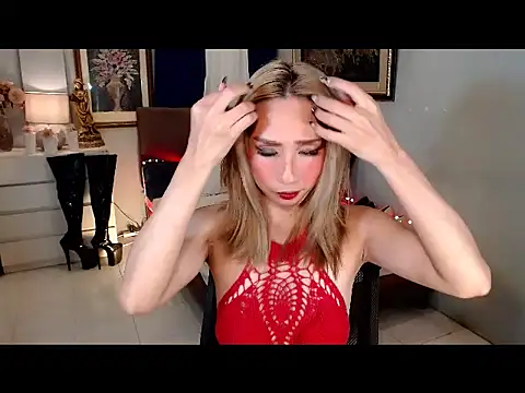 Snapshot of xMistressTiffany chatting on October 20, 2:03 am xMistressTiffany online show from October 20, 2:03 am