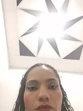 Karen Ariass online show from June 12, 1:35 am