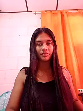 Snapshot of sofi_zzz chatting on October 30, 6:31 pm sofi zzz online show from October 30, 6:31 pm