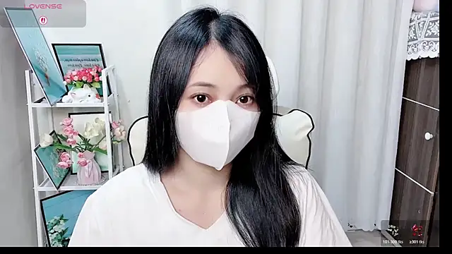 phuongnhi  online show from August 3, 12:00 pm