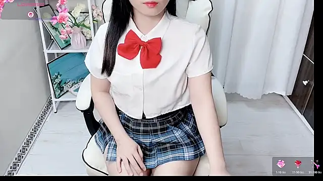 phuongnhi  online show from June 30, 12:15 pm