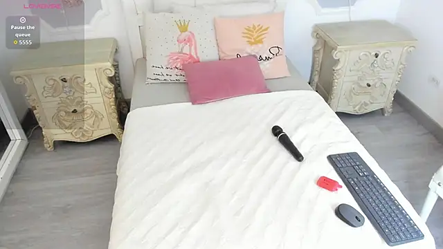 MeganStar   online show from December 20, 1:04 pm