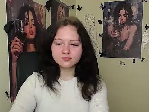 LadyAlice  online show from April 3, 6:22 am