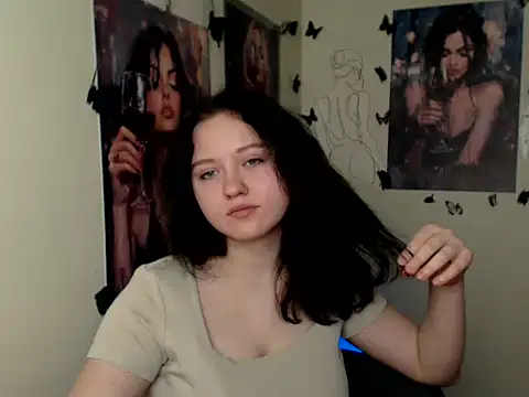 LadyAlice  online show from November 19, 7:41 am