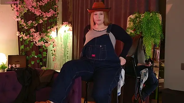 Morvelyn online show from May 1, 9:07 pm
