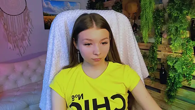 JulieDaniel online show from January 13, 9:02 am