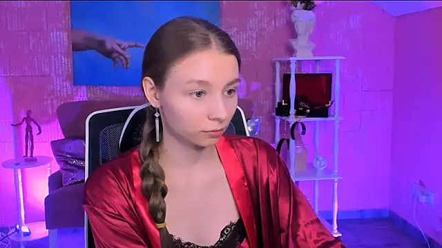 JulieDaniel online show from February 26, 8:24 am