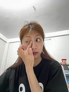 Lil-Gi online show from May 8, 4:32 pm