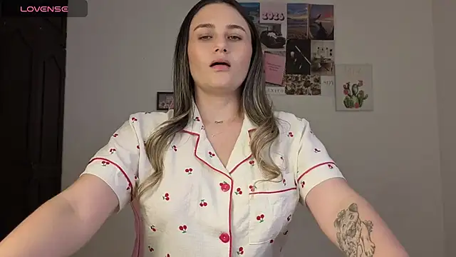 Veronika  Winslow  online show from May 1, 5:21 am