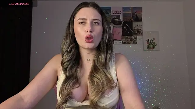 Veronika  Winslow  online show from May 14, 5:13 am