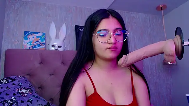 laurenelove online show from November 13, 4:00 am