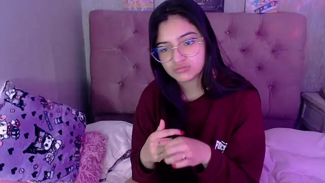Snapshot of laurenelove chatting on September 17, 6:55 am laurenelove online show from September 17, 6:55 am