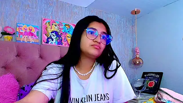 laurenelove online show from January 15, 4:40 am