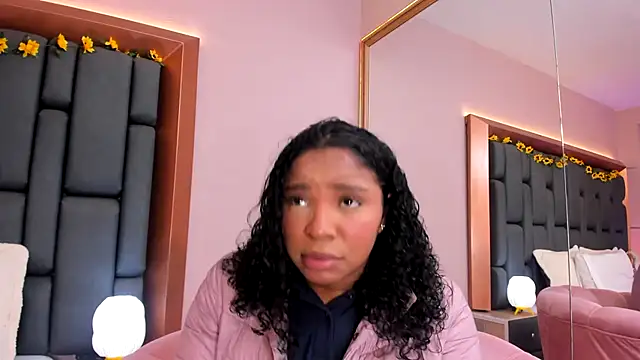 LisaMendez online show from January 13, 3:56 am