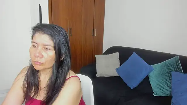 kiraGeiner online show from July 14, 10:08 am