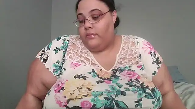 SexyBBW10790 online show from May 3, 2:09 pm