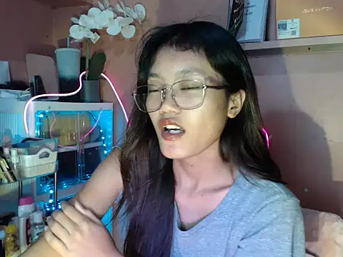 skinny gracie online show from October 22, 3:17 pm