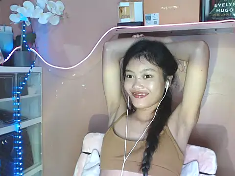 skinny gracie online show from December 4, 10:50 am