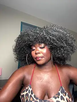 WomanNextdoor1 online show from July 4, 11:28 am