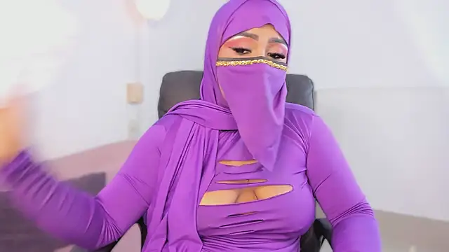 yasmin elite online show from November 24, 10:17 am