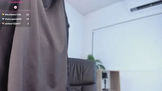 yasmin elite online show from November 26, 10:38 am