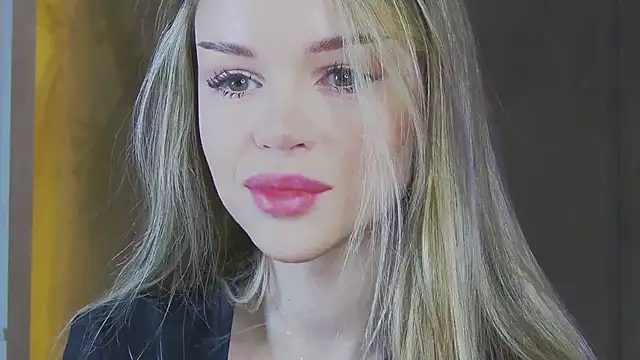 MarilynNova online show from May 2, 4:27 am