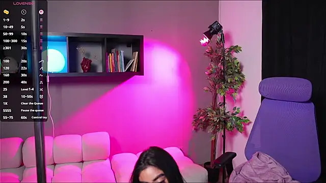 Emma and Issac online show from June 24, 10:09 pm