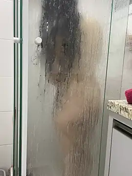 yumi-hot online show from July 14, 1:38 pm