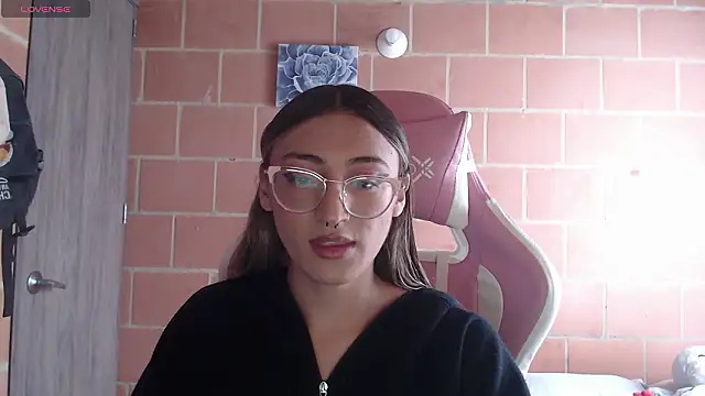 Andrea camilaaa online show from February 16, 3:34 pm