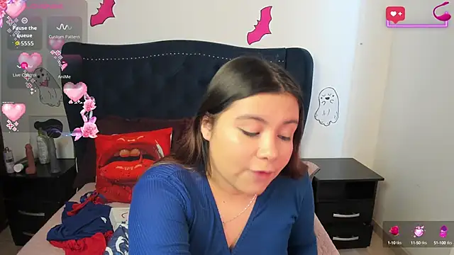 LucyPetit online show from October 1, 2:11 pm