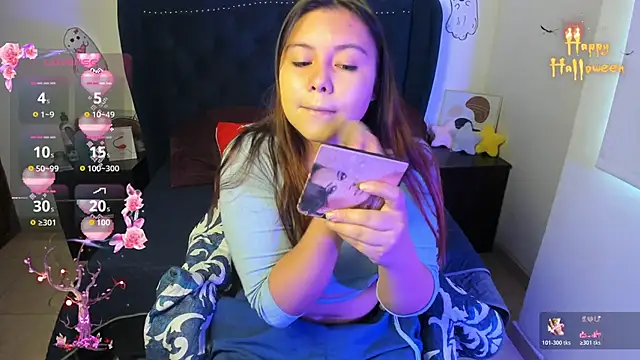 LucyPetit online show from October 21, 1:15 pm