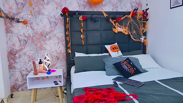 Angelique Angell online show from October 28, 7:41 pm