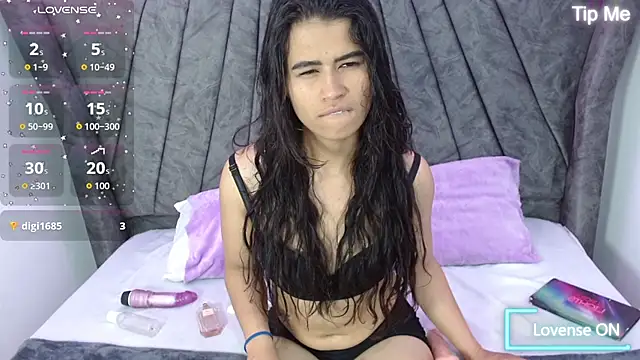 luna starr69 online show from September 19, 7:46 pm