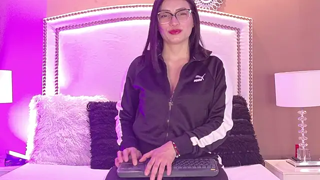 Snapshot of ZaraGold chatting on September 18, 10:41 pm ZaraGold online show from September 18, 10:41 pm