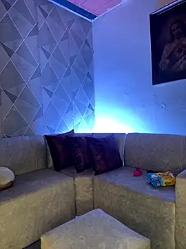 Alisse taylor2 online show from September 17, 1:20 pm