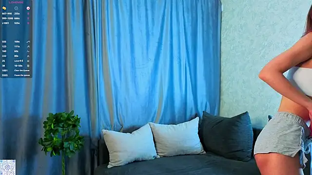 FloraNesli online show from January 15, 6:30 am