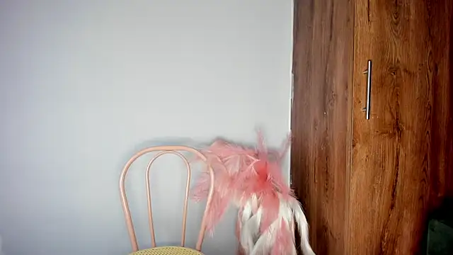 khate smith online show from December 4, 5:03 pm