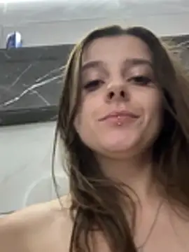 LilyIrons online show from June 17, 11:17 pm