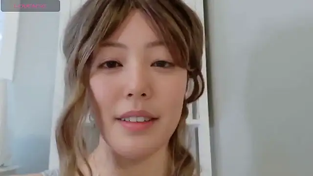 Nana with online show from March 12, 9:17 pm