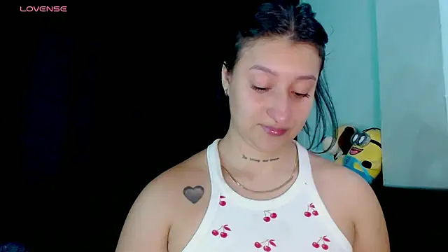 EVAH LEE  online show from June 30, 3:17 am