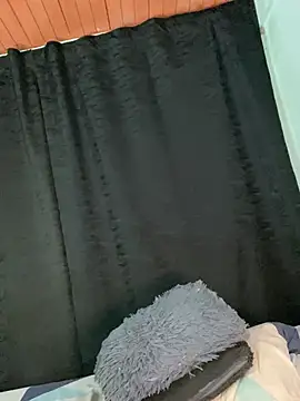 EVAH LEE  online show from July 7, 7:23 am