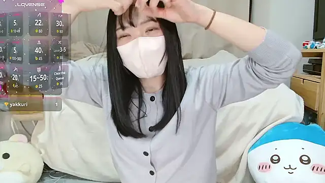 yuu-chan  online show from January 17, 8:33 am