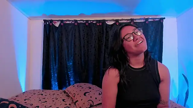 CrazyCakes  online show from May 12, 12:30 am