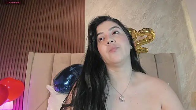  Cris Spicy  online show from May 1, 9:07 pm