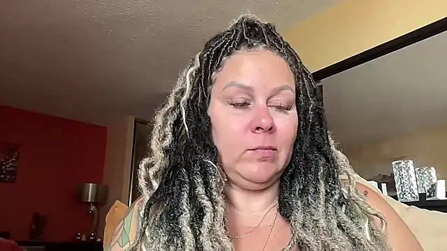 number1slut online show from April 30, 7:30 pm