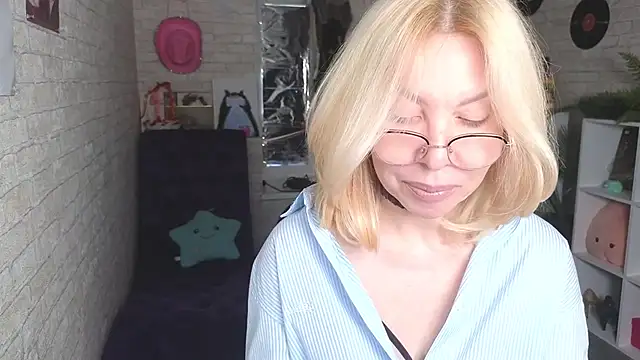 Wendy Waves online show from May 28, 12:25 pm