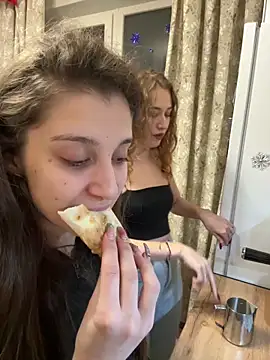 yourfavpsy  online show from December 19, 4:10 pm